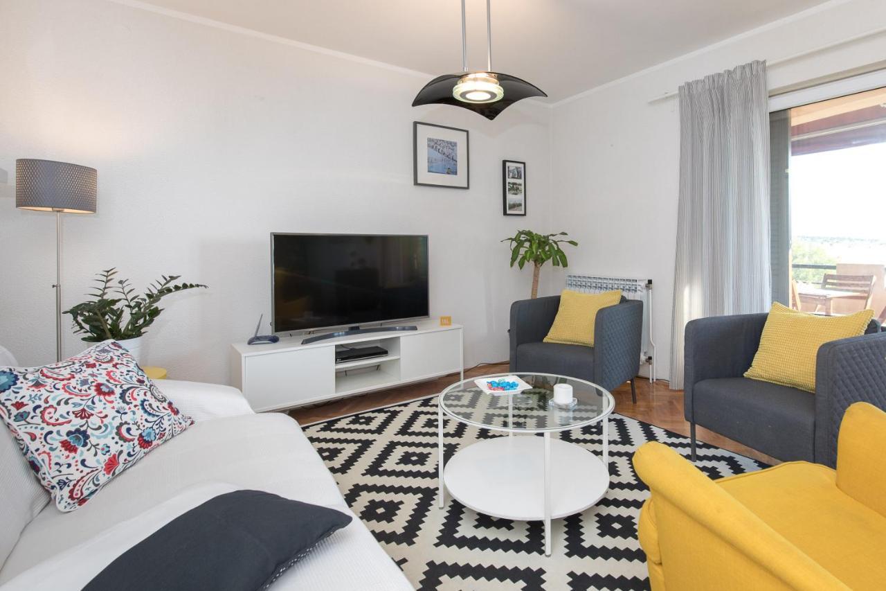 Captain'S Apartment With Sea View Кральевица Экстерьер фото
