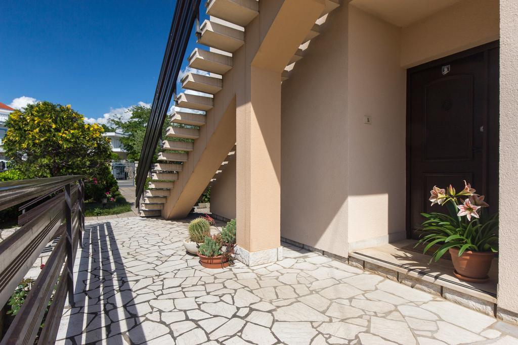 Captain'S Apartment With Sea View Кральевица Экстерьер фото